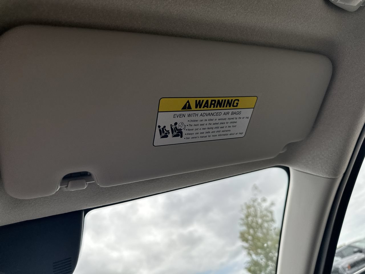 New 2026 Kia Niro EX FWD image 11
