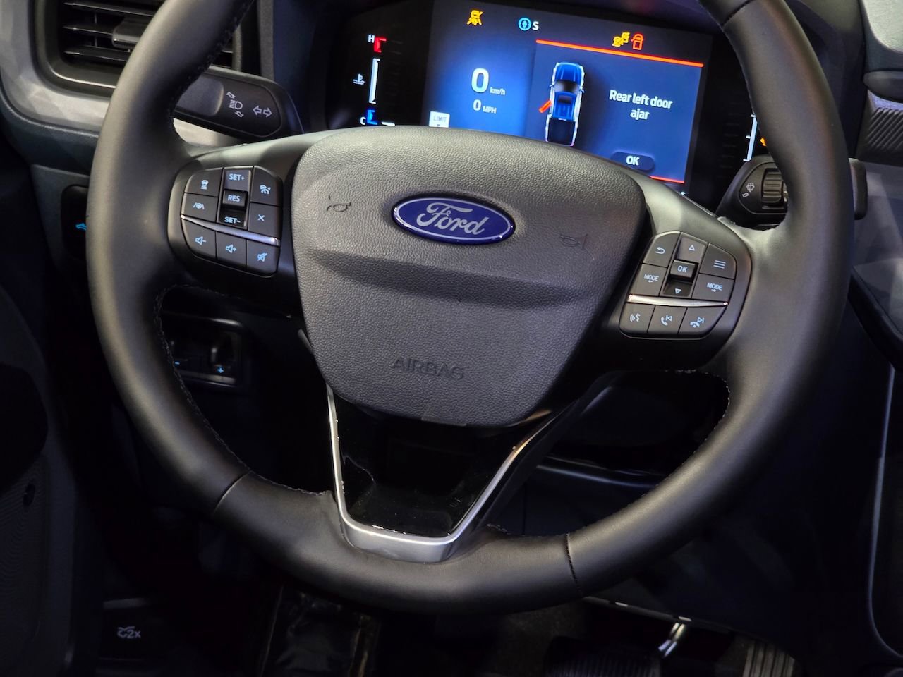 New 2025 Ford Maverick Lariat w/ Black Appearance Package image 24