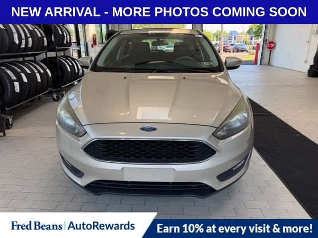 Used 2017 Ford Focus SEL FWD image 2