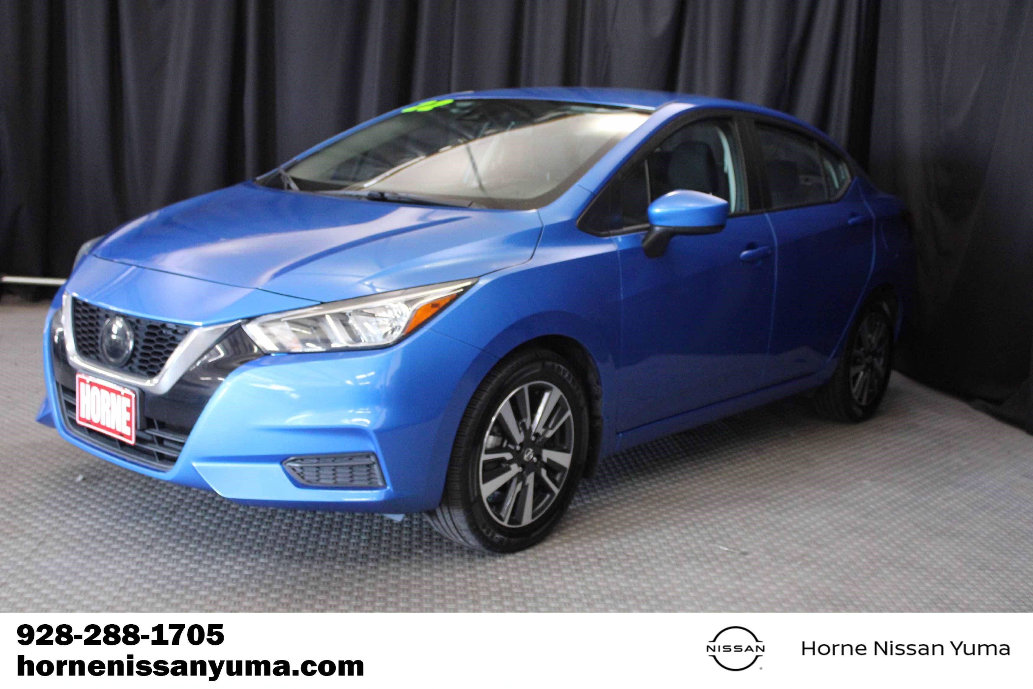 Used 2022 Nissan Versa SV FWD image 3