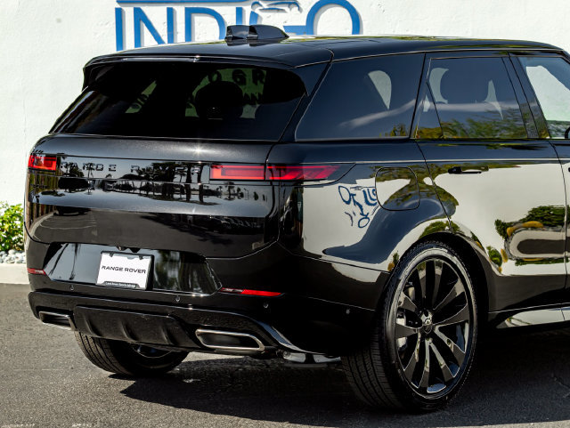 New 2026 Land Rover Range Rover Sport Dynamic SE AWD/4WD image 7