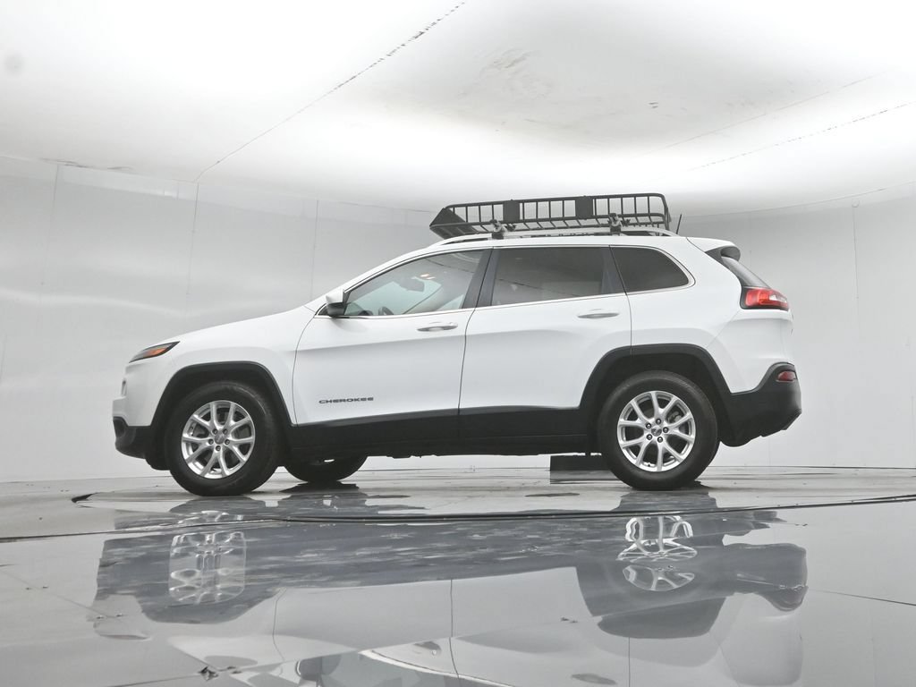 Used 2017 Jeep Cherokee Latitude FWD image 54