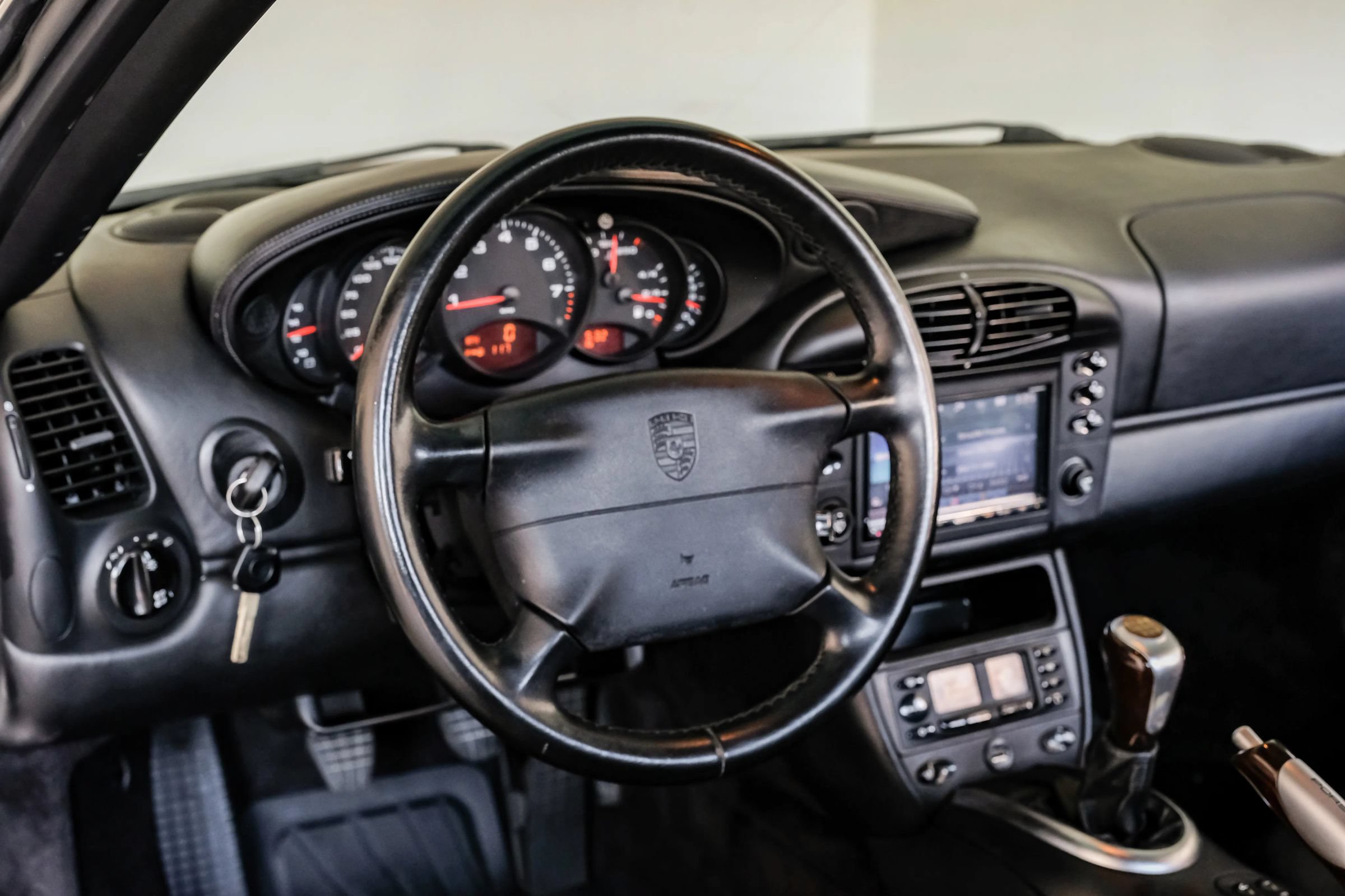 Used 2000 Porsche 911 Cabriolet image 16