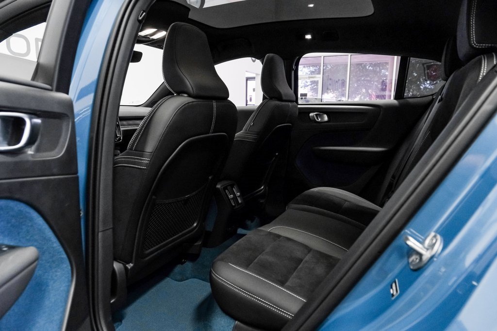 Used 2023 Volvo C40 P8 Recharge Ultimate image 40