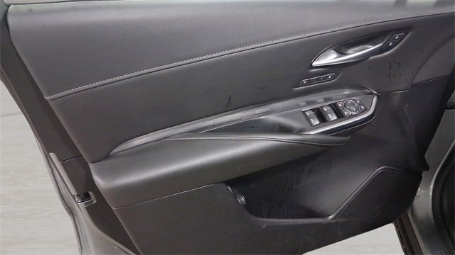 Used 2025 Cadillac XT4 Premium Luxury image 24