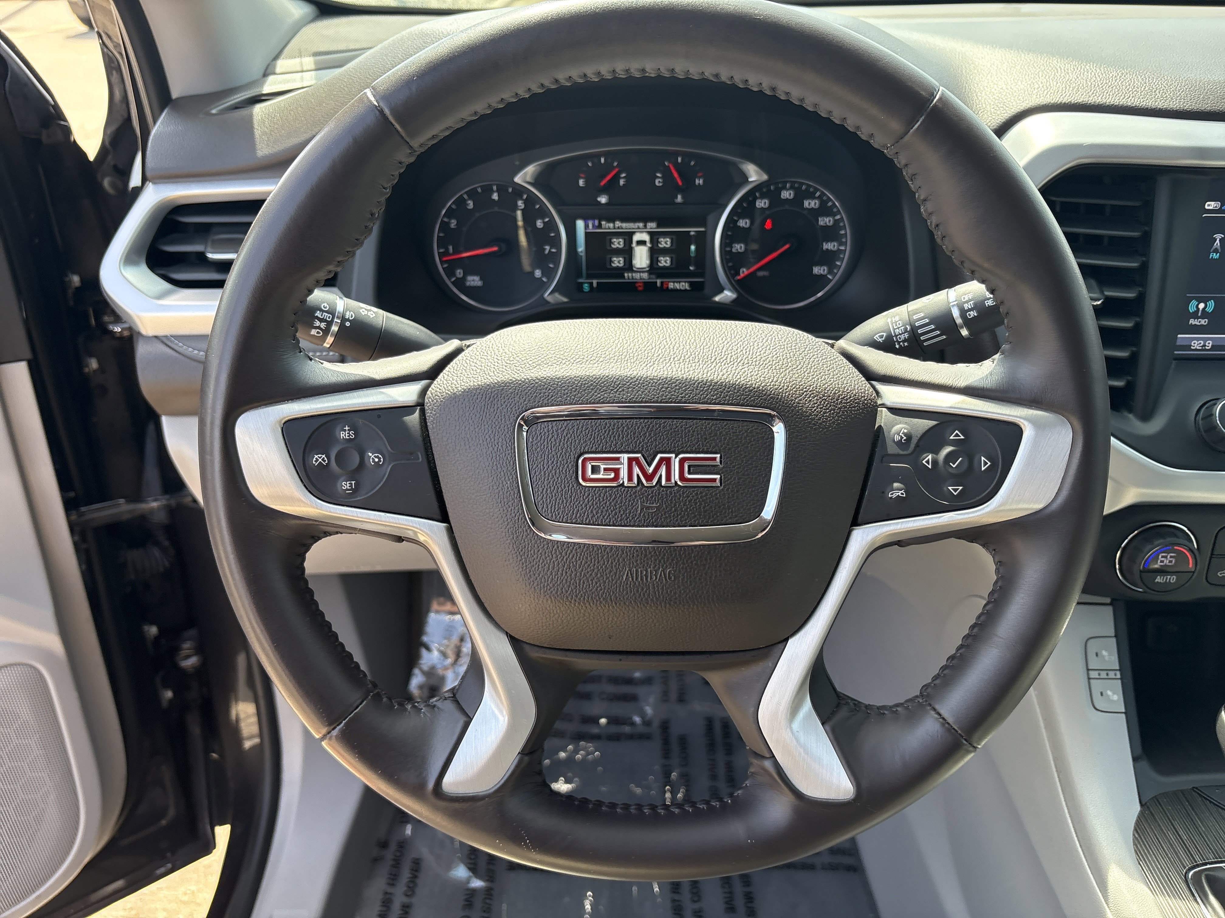 Used 2018 GMC Acadia SLT image 21