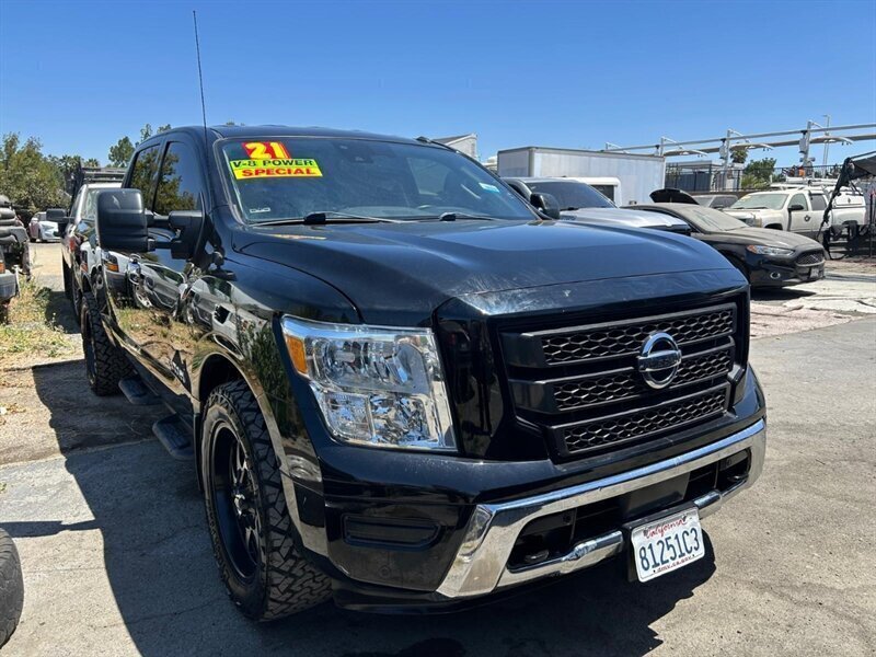 Used 2021 Nissan Titan SV w/ SV Convenience Package RWD image 18