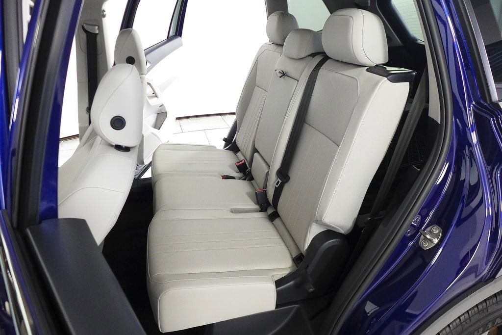 Used 2022 Volkswagen Tiguan SE image 18