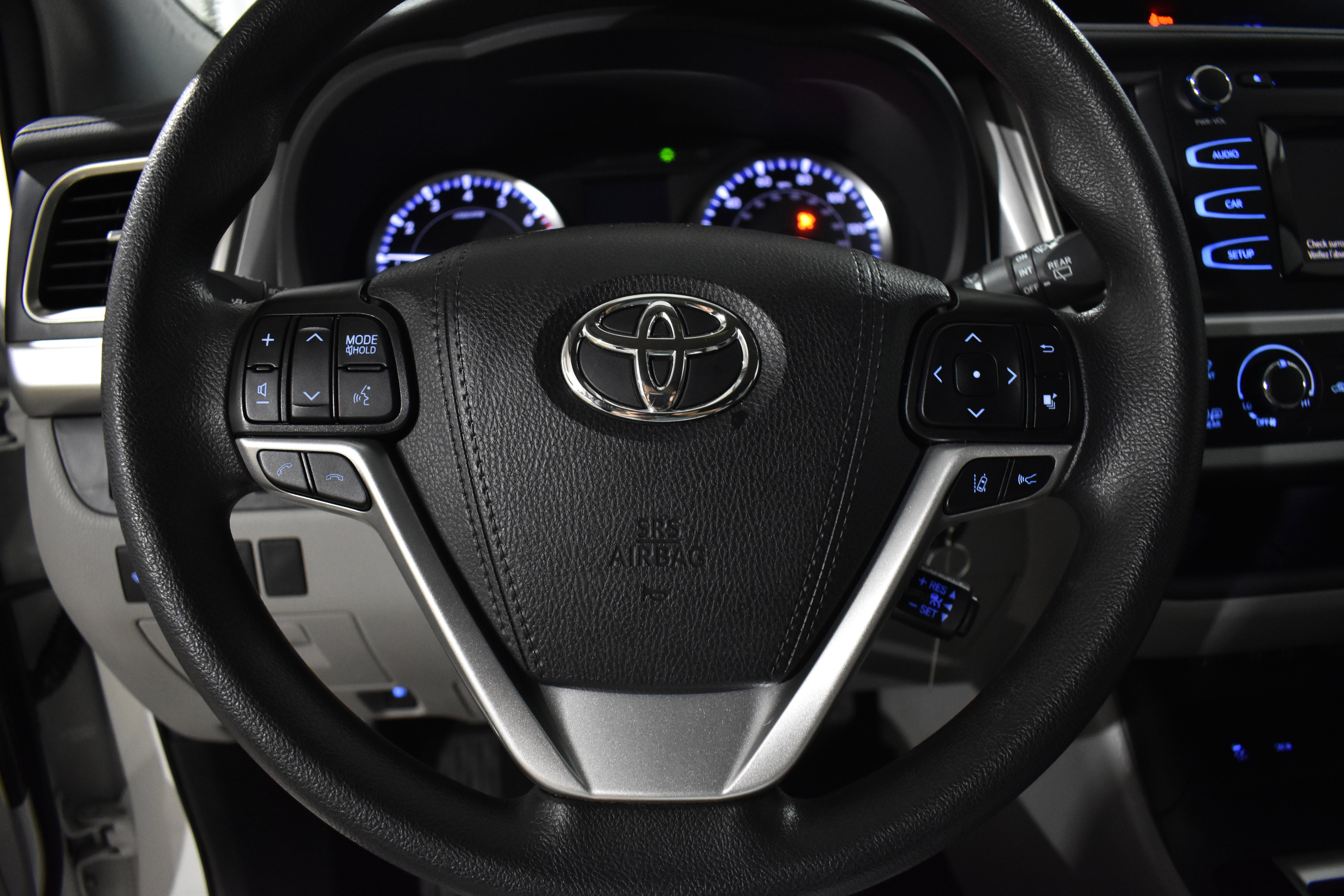 Used 2019 Toyota Highlander LE image 16