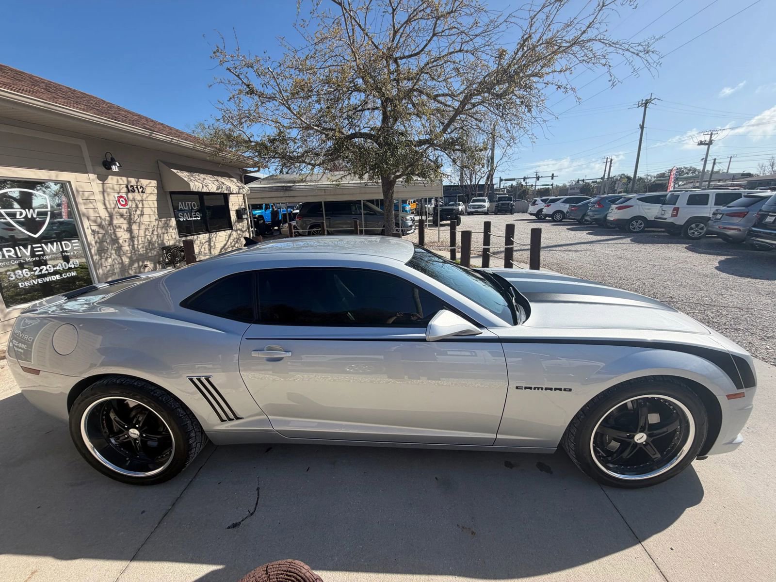 Used 2010 Chevrolet Camaro SS w/ RS Package RWD image 3
