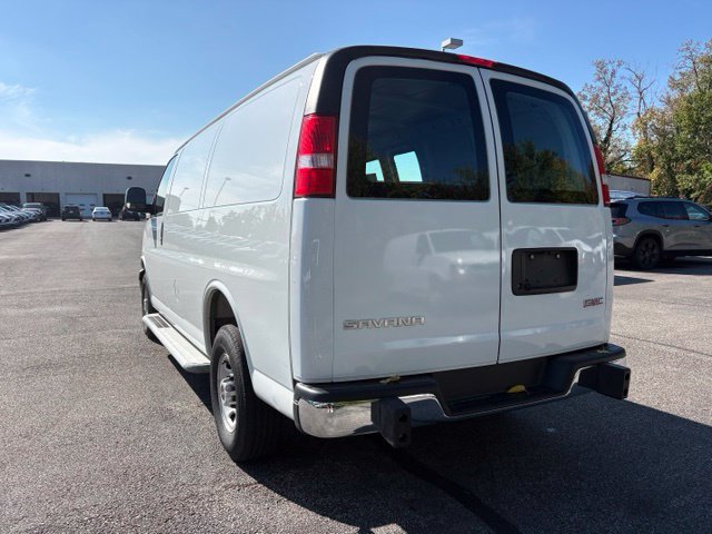Used 2025 GMC Savana 2500 w/ Driver Convenience Package RWD image 3