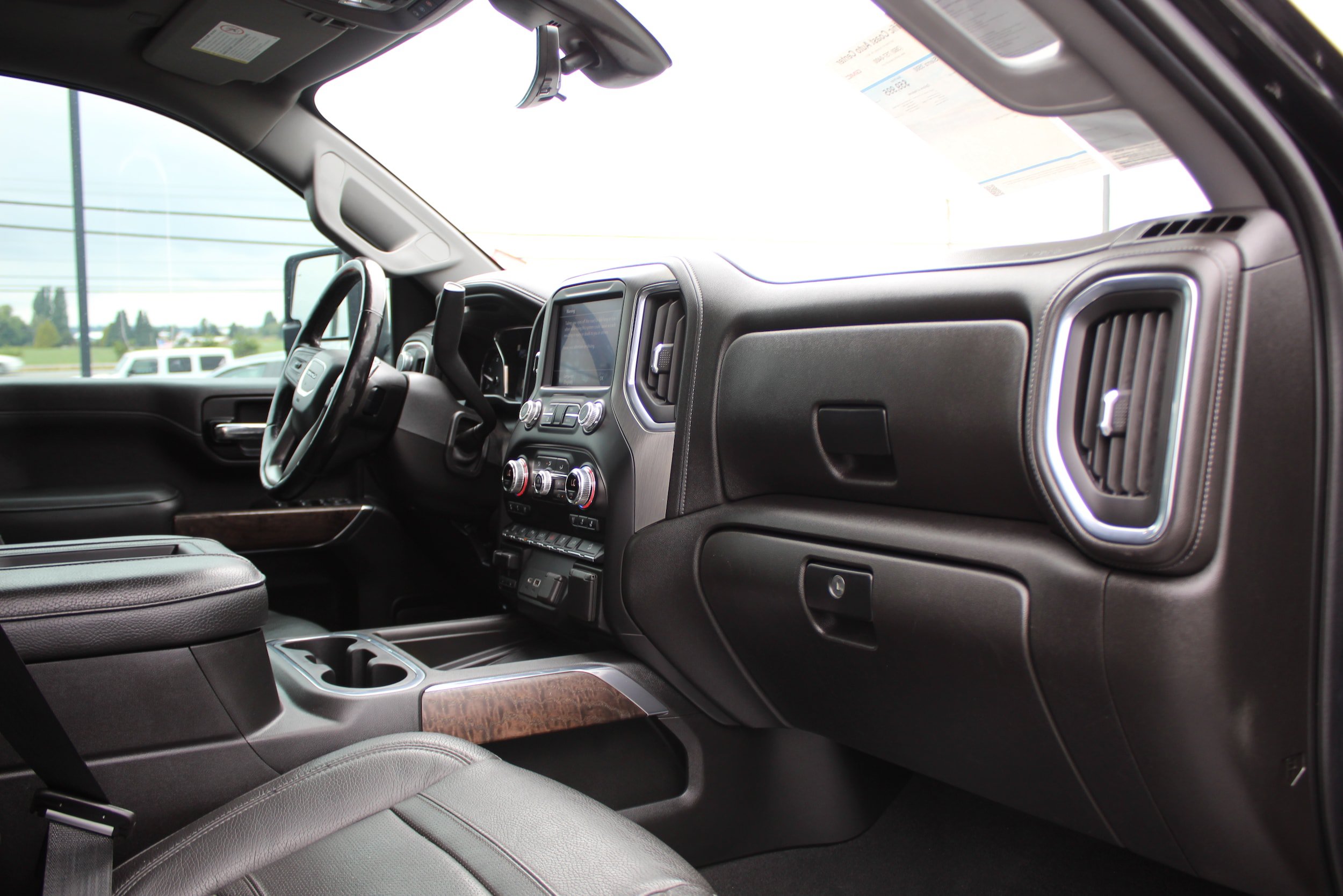 Used 2022 GMC Sierra 3500 Denali w/ Denali Ultimate Package AWD/4WD image 28