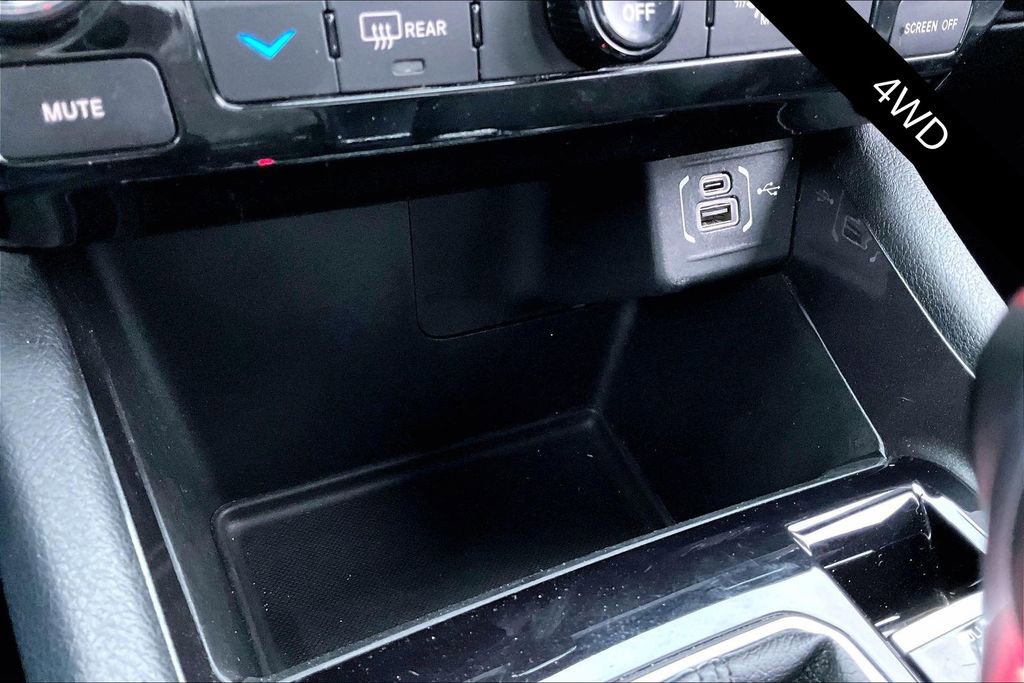 Used 2024 Jeep Compass Latitude image 15