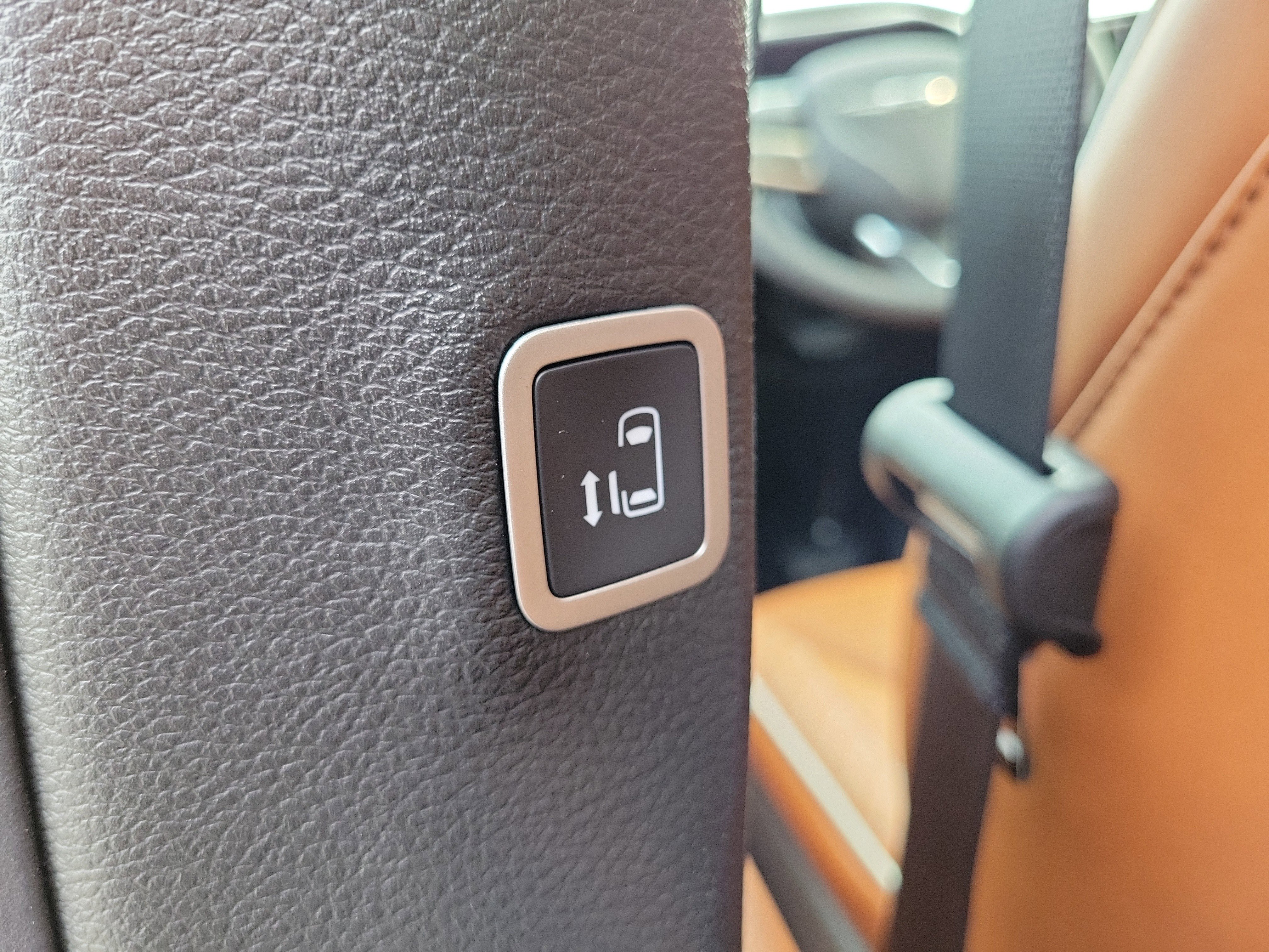 New 2026 Chrysler Pacifica Pinnacle image 16