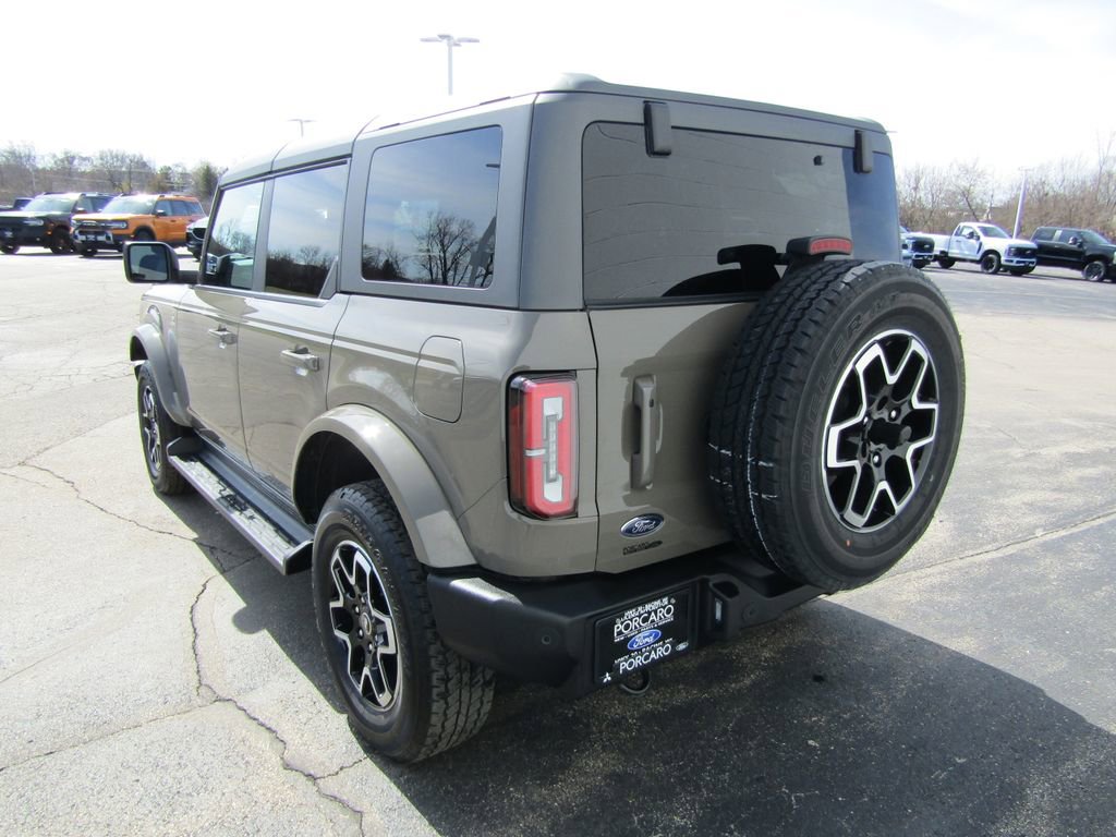 Used 2025 Ford Bronco Outer Banks AWD/4WD image 4