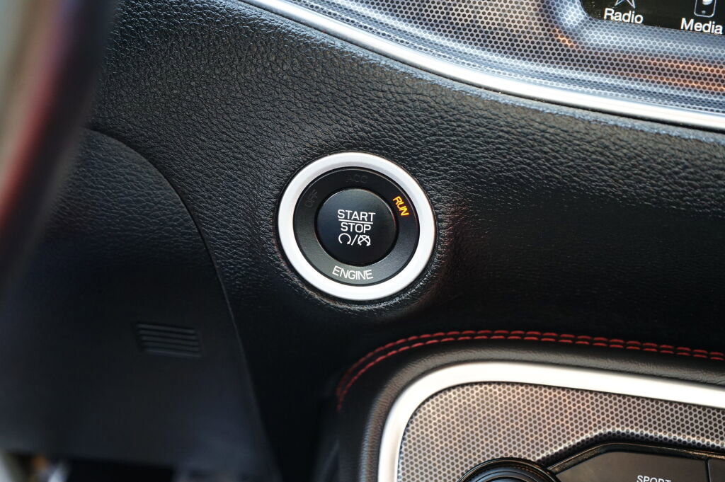 Used 2016 Dodge Challenger R/T Plus image 18