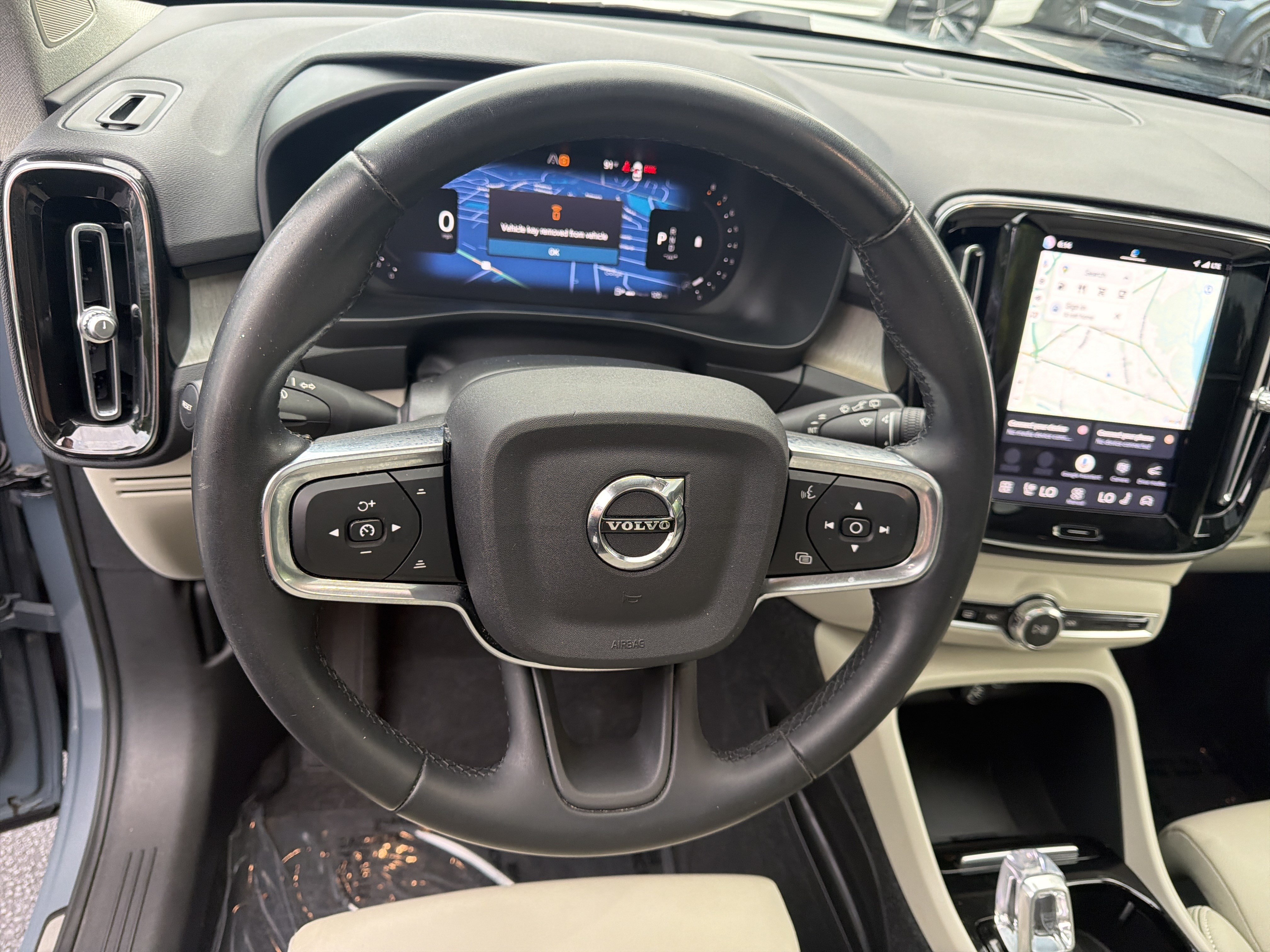 Certified 2023 Volvo XC40 B5 Plus w/ Protection Package Premier AWD/4WD image 18