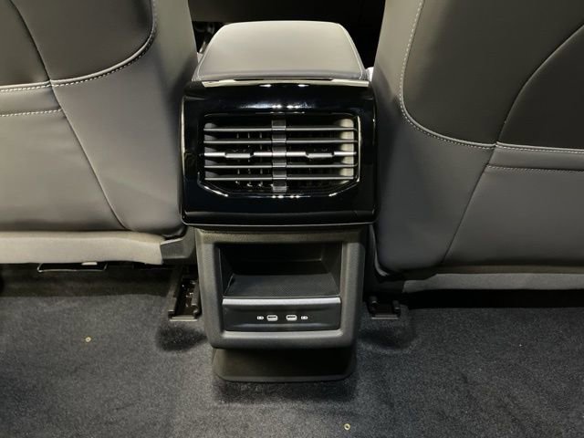 New 2025 Volkswagen ID.4 Pro image 25