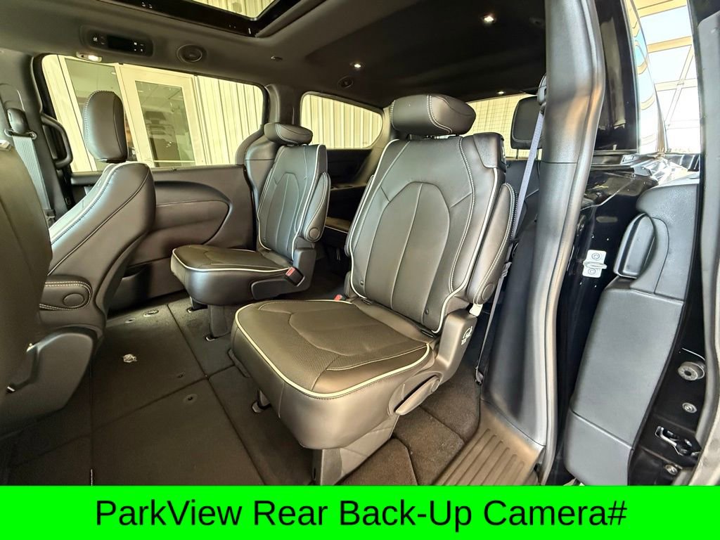 New 2026 Chrysler Pacifica Limited w/ S Appearance Package image 10