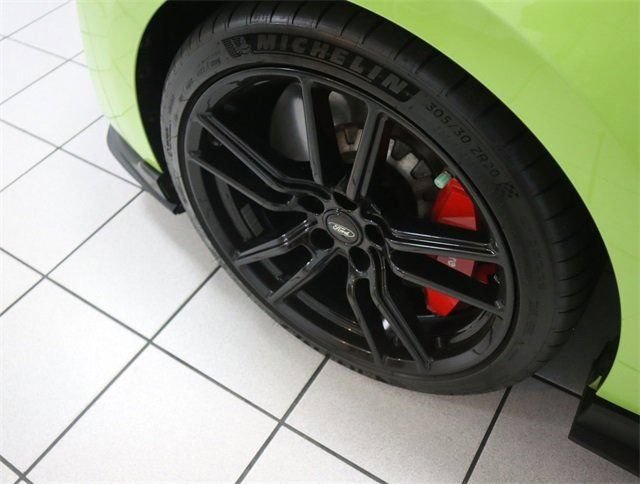 Used 2020 Ford Mustang Shelby GT500 w/ Technology Package RWD image 8