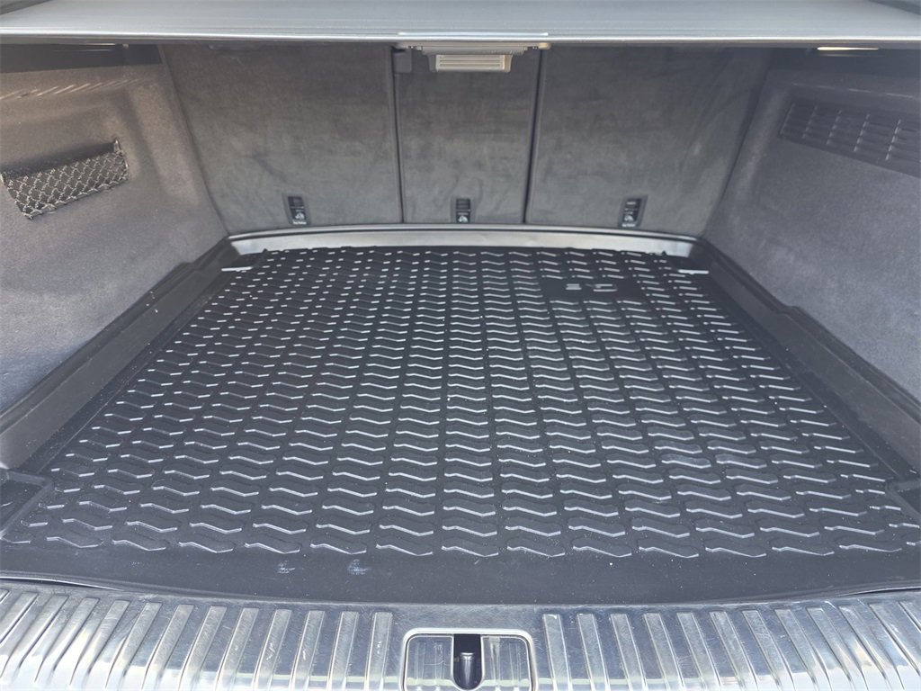 Used 2023 Audi Q8 Premium Plus image 23