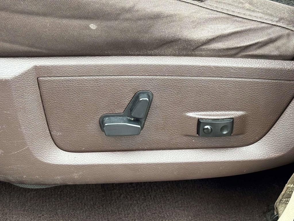 Used 2013 RAM 1500 Classic SLT w/ Remote Start & Security Group image 6