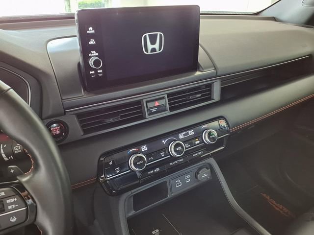 Certified 2024 Honda Pilot TrailSport image 10