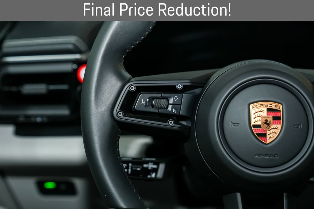 Used 2025 Porsche Macan 4S Electric AWD/4WD image 28