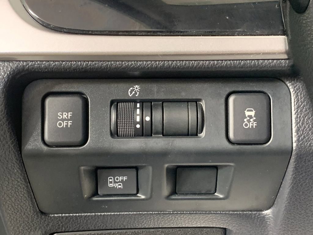 Used 2017 Subaru Crosstrek 2.0i Limited AWD/4WD image 17