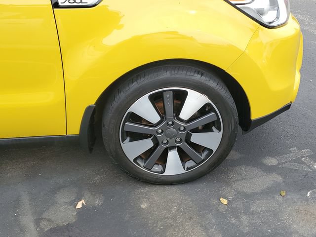 Used 2015 Kia Soul ! FWD image 5