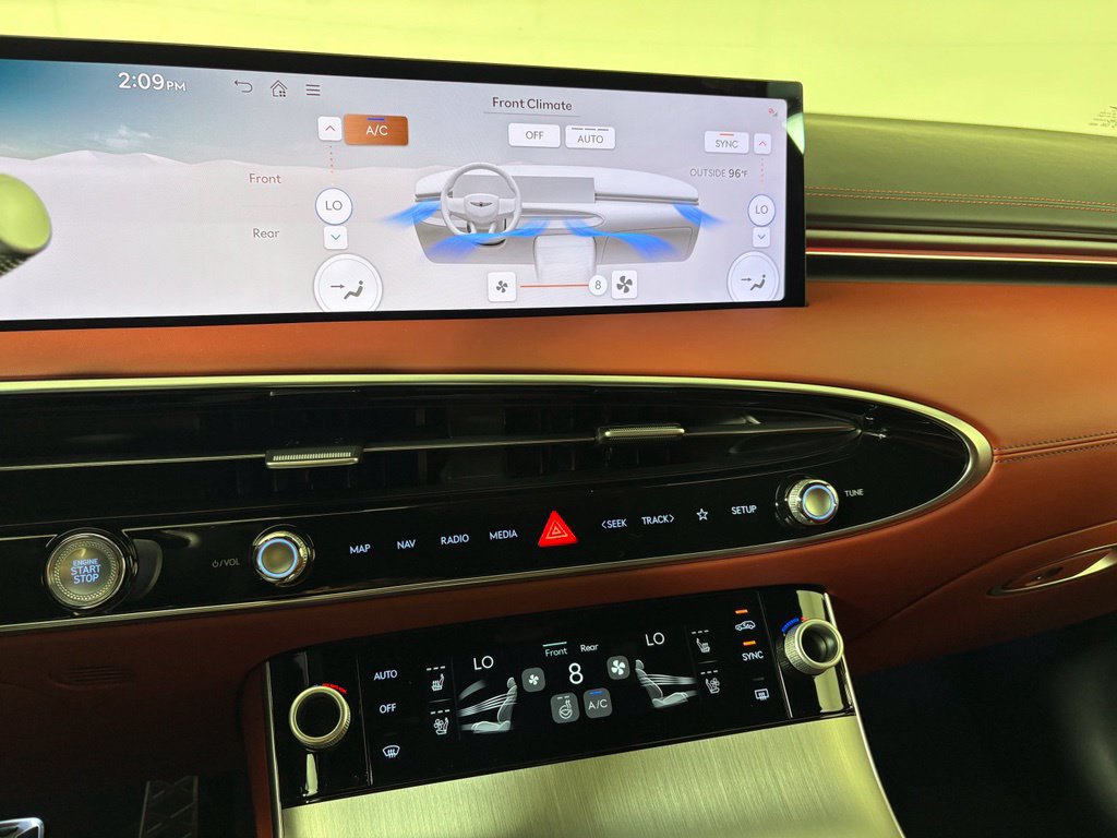 New 2027 Genesis GV70 2.5T Sport Prestige AWD/4WD image 29