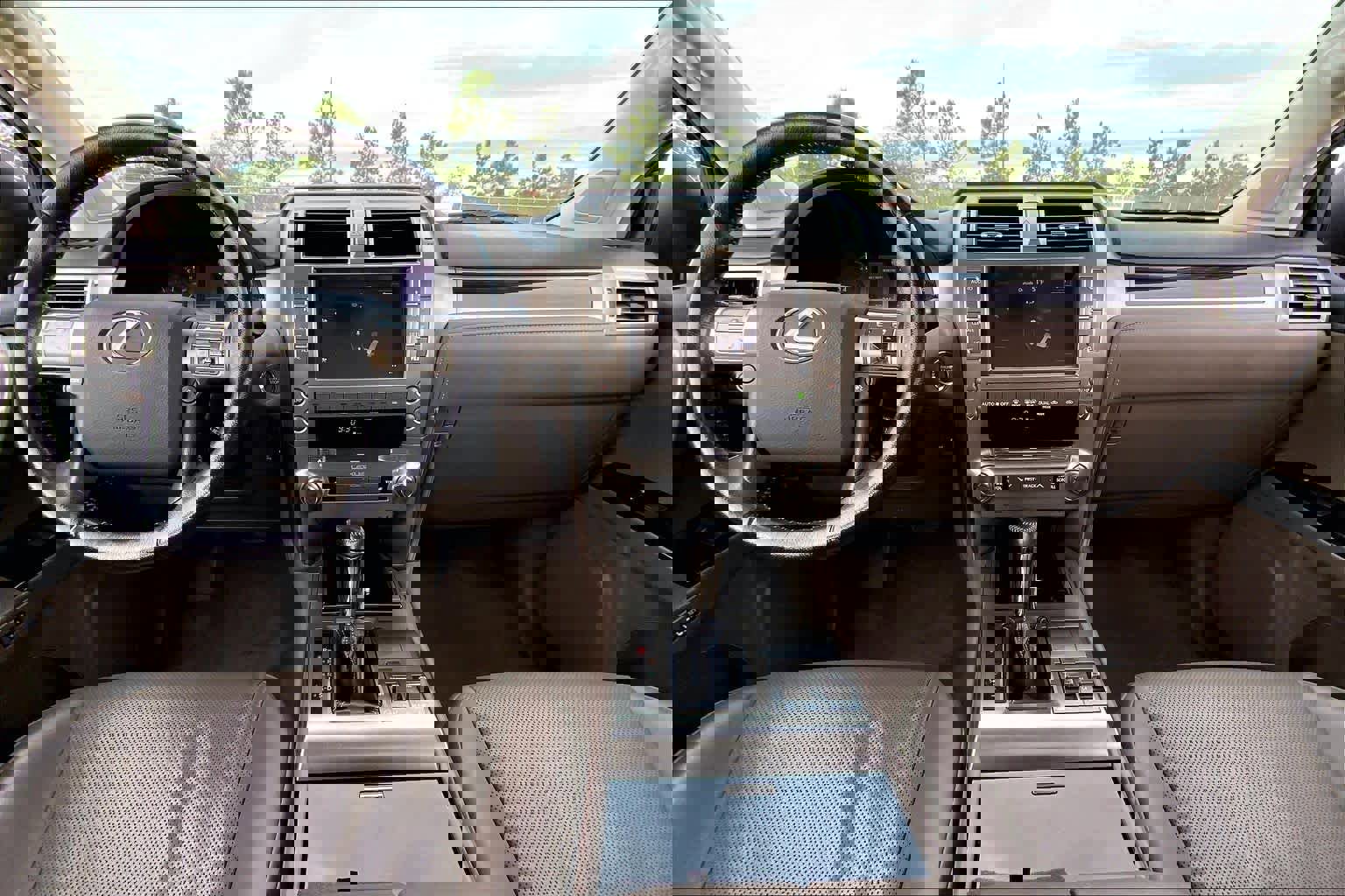 Used 2019 Lexus GX 460 image 14