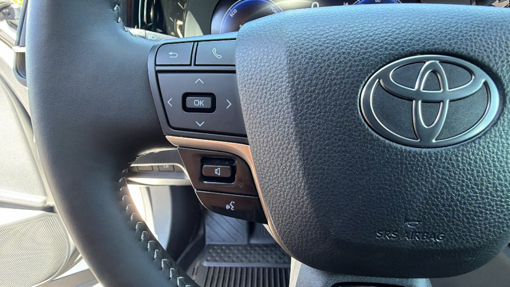 Certified 2026 Toyota Crown AWD/4WD image 19