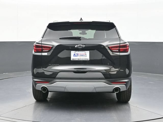 New 2026 Chevrolet Blazer LT w/ Midnight/Sport Edition FWD image 8