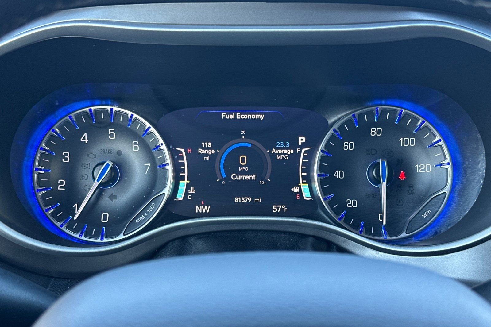 Used 2022 Chrysler Pacifica Touring-L image 39