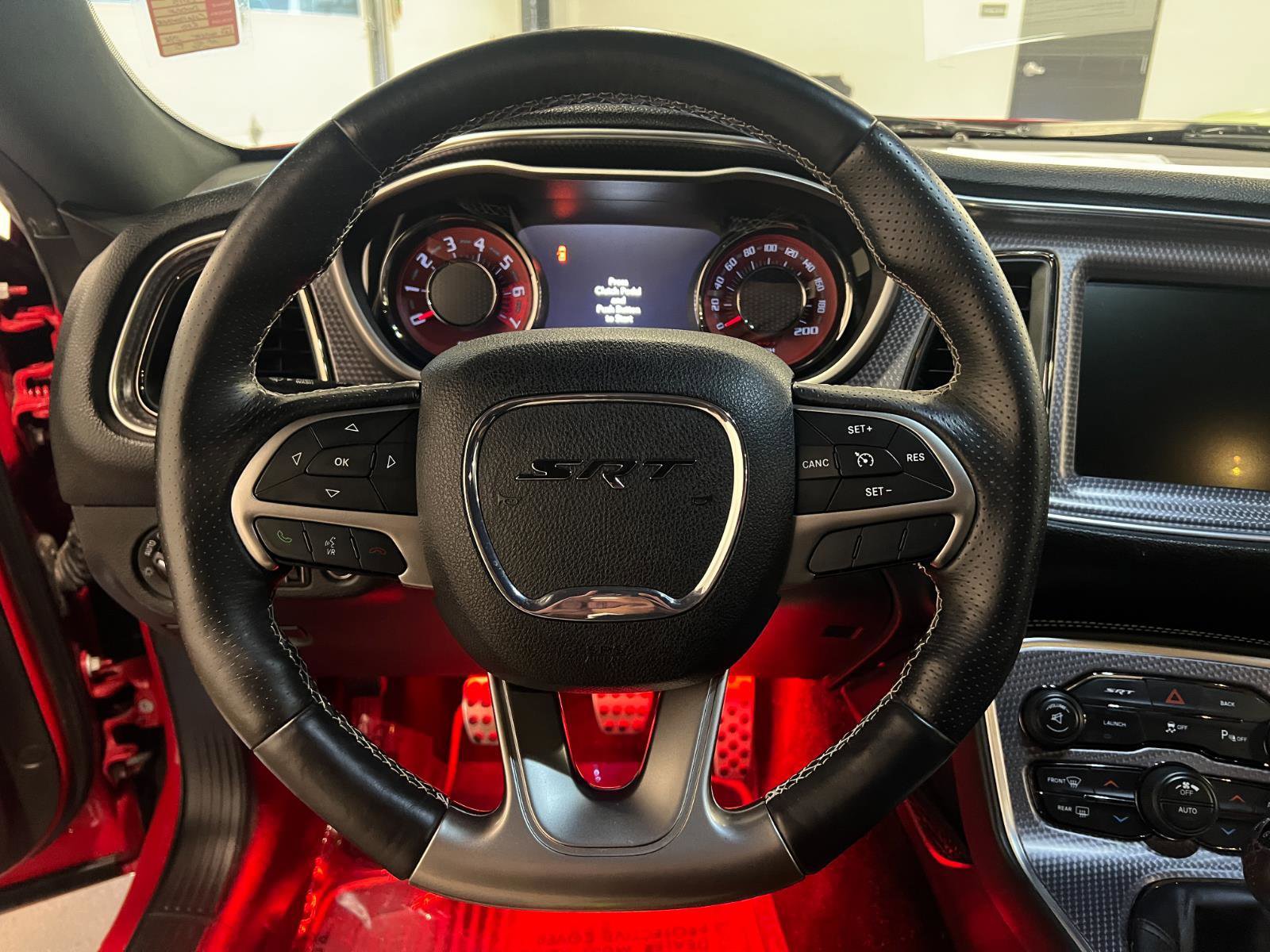 Used 2015 Dodge Challenger SRT Hellcat RWD image 11