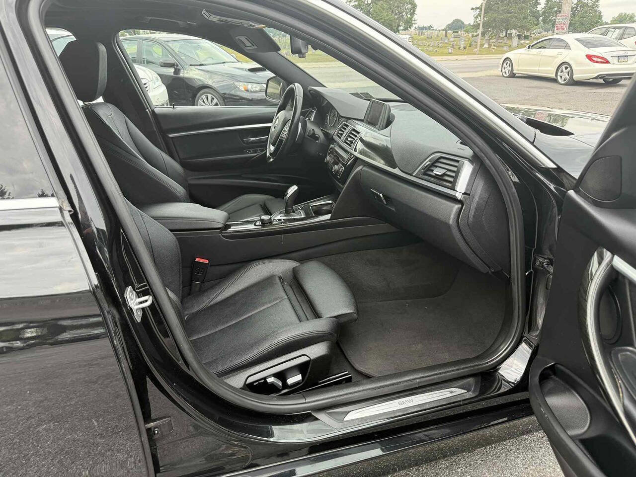 Used 2017 BMW 330i xDrive Sedan image 19