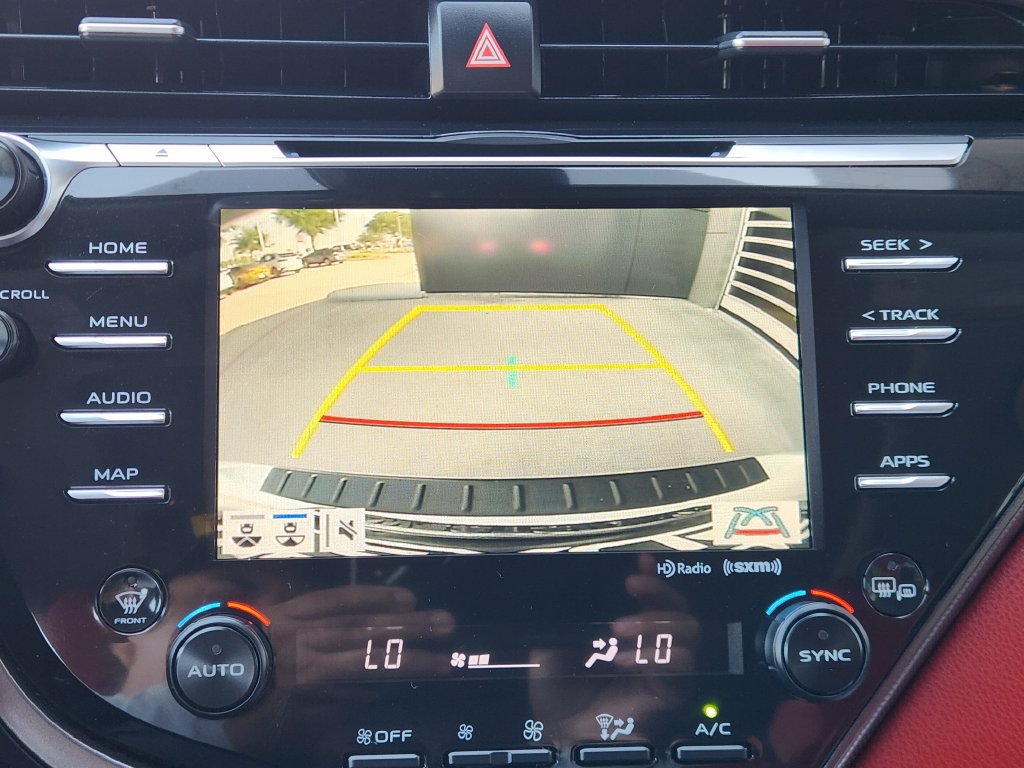 Used 2020 Toyota Camry XSE FWD image 17