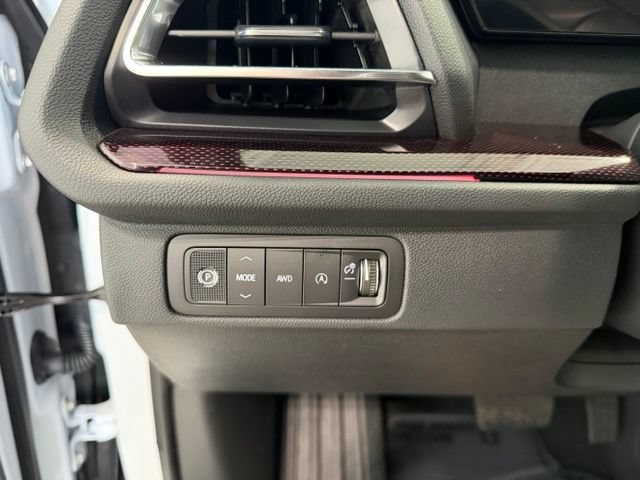New 2027 Chevrolet Traverse RS AWD/4WD image 11