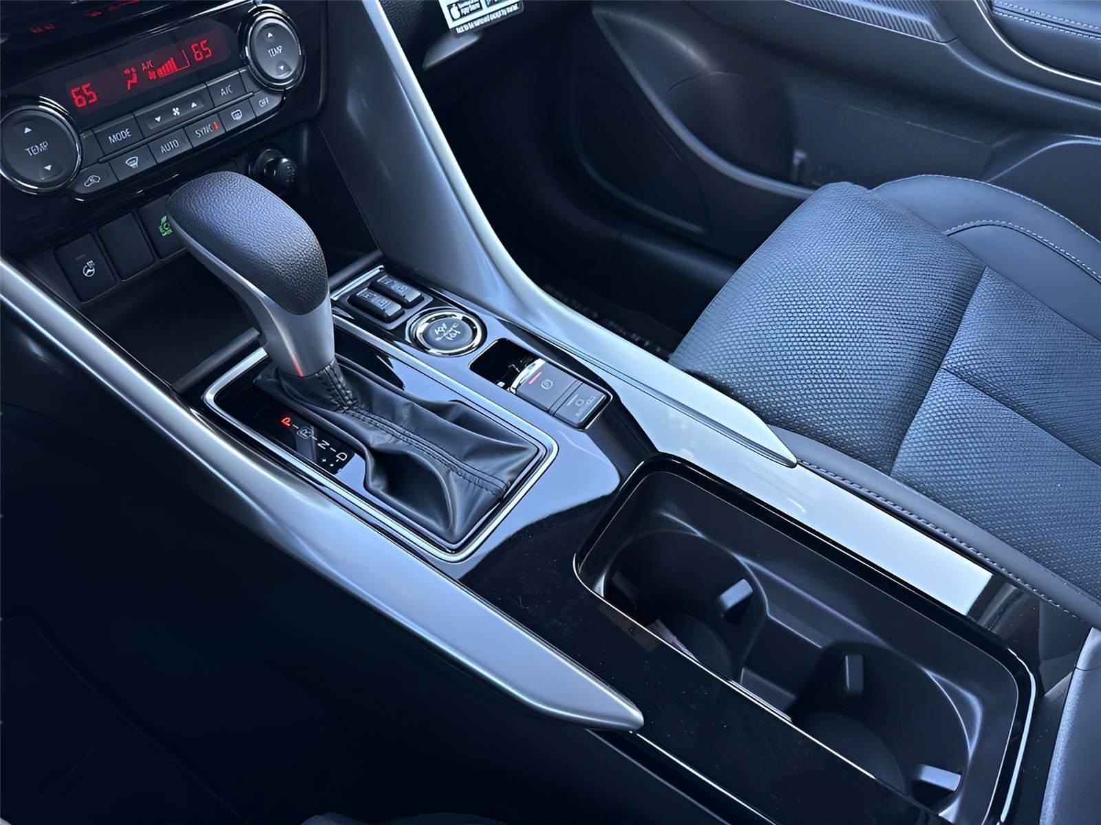 New 2026 Mitsubishi Eclipse Cross AWD image 22
