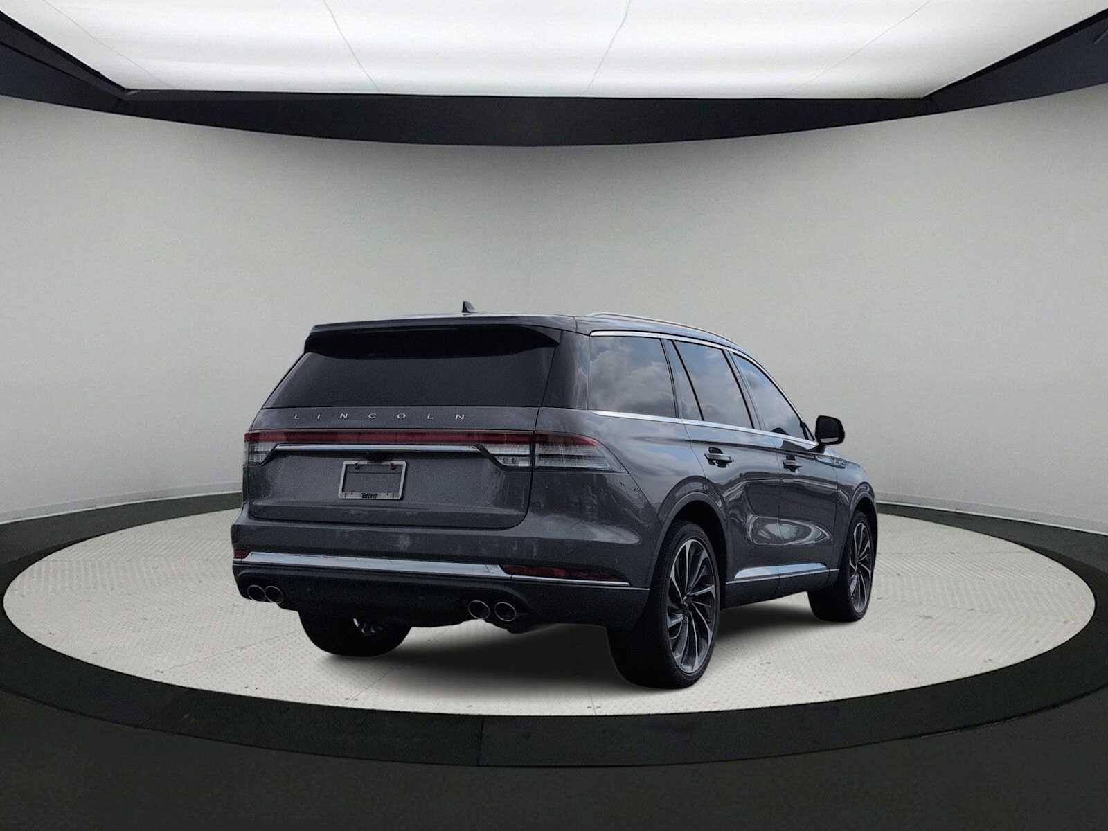 Used 2023 Lincoln Aviator Reserve w/ Equipment Group 201A AWD/4WD image 8