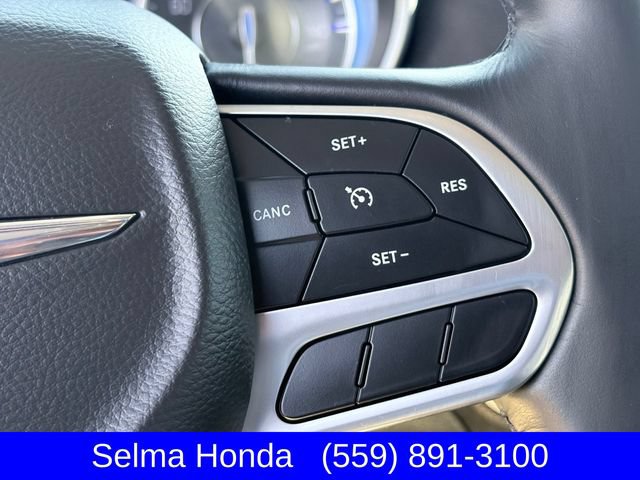Used 2022 Chrysler 300 Touring L w/ Popular Equipment Group AWD/4WD image 15