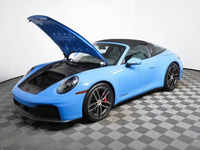 Certified 2025 Porsche 911 Targa 4 GTS AWD/4WD image 28