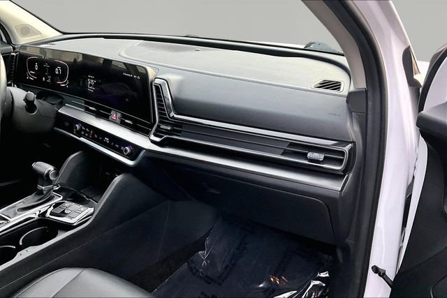 Used 2023 Kia Sportage EX image 18