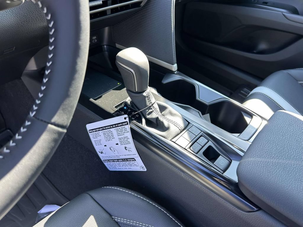 New 2026 Toyota Camry Hybrid FWD image 19