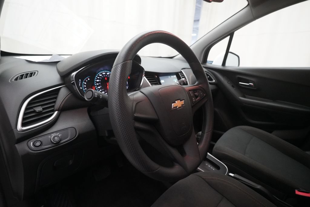 Used 2017 Chevrolet Trax LS FWD image 8