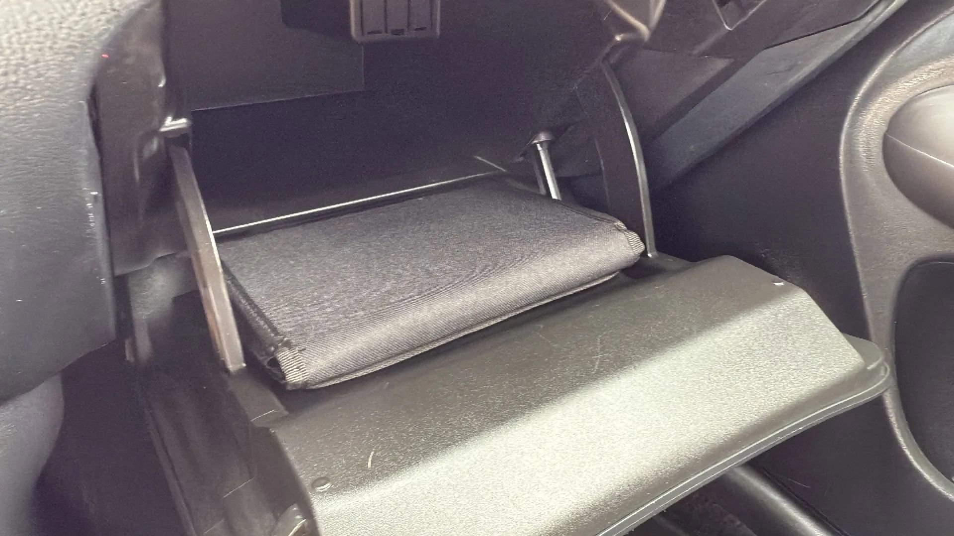 Used 2014 Nissan Juke SV w/ Navigation Package image 28