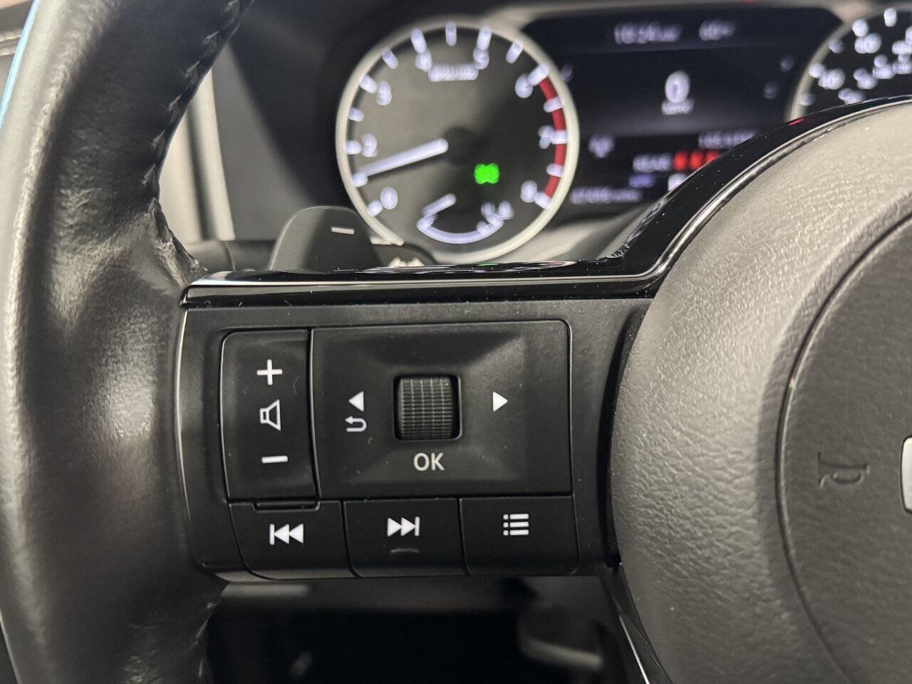 Used 2021 Nissan Rogue S AWD/4WD image 23