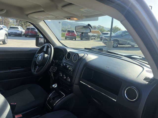 Used 2015 Jeep Patriot Sport w/ Power Value Group FWD image 27