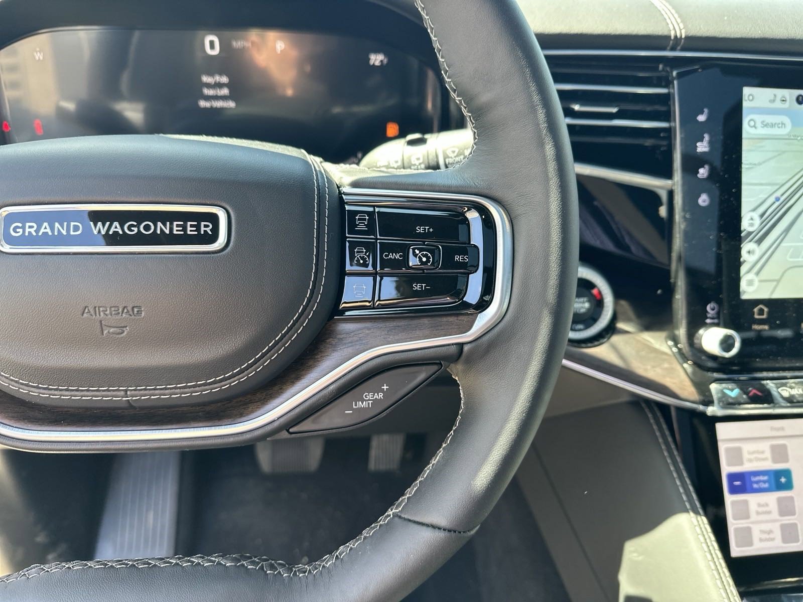 New 2023 Jeep Grand Wagoneer Series II w/ Premium Group II image 11